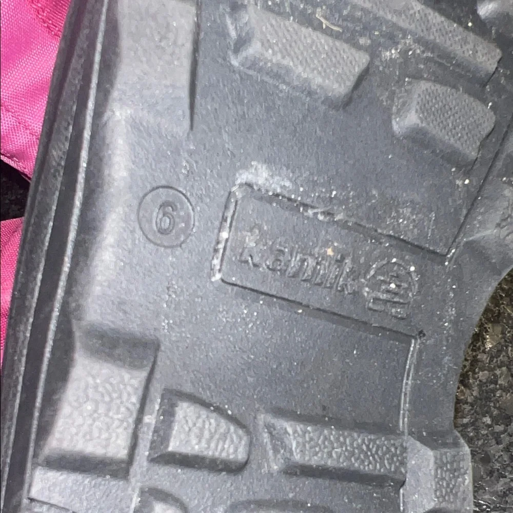 Kamik bold boots